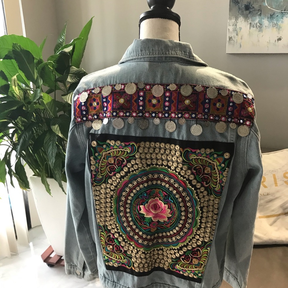 SILDDDD! Coachella vibe denim jacket - Picture 6 of 16